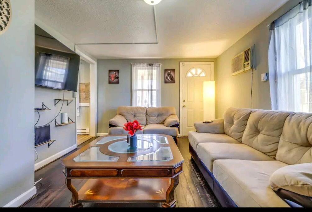 Comfortable Home Away From Home East Hartford Ngoại thất bức ảnh